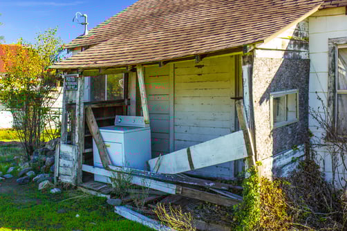 old house that's falling apart